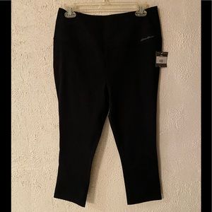 BN w/tags Eddie Bauer Movement Lux Capri - Large